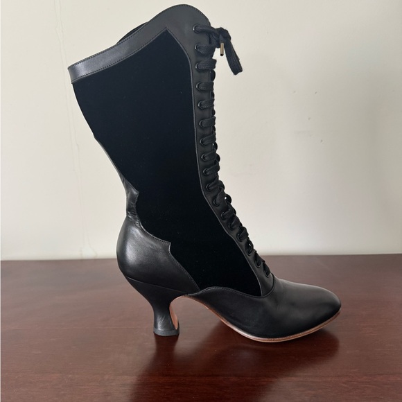 American Duchess Camille Boot - Picture 5 of 9